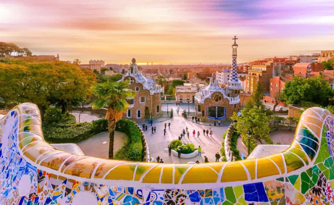 Co vidět v Barceloně, park Guell pri zapadu slunce